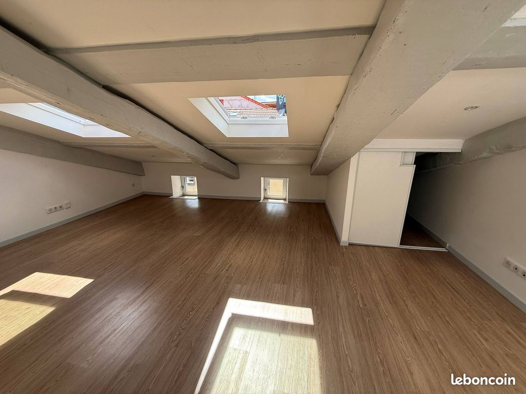 Appartement 2 pièces 16 m² · à Clermont-Ferrand · 16 m² · 380 €
