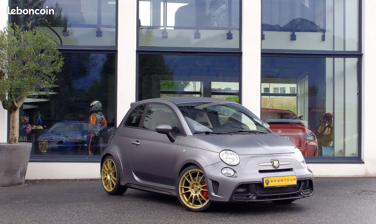 ABARTH 695 1.4I 190CH BIPOSTO / Première main / Couleur Gris Mat Performance / Sièges Baquets Sabelt / échappement AKRAPOVIC / Pack Carbone / Jantes OZ Racing 18 / magnifique exemplaire d'origine (image 4)