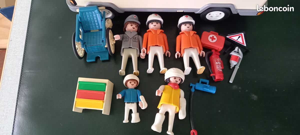 Playmobil Ambulance Vintage 3456 (image 2)