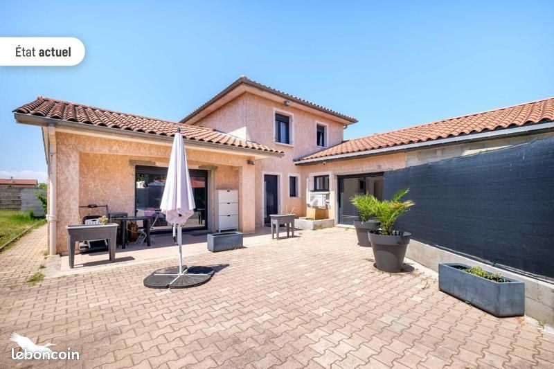 Maison 5 pièces 159 m² · à Vaulx-en-Velin · 159 m² · 549 928 €