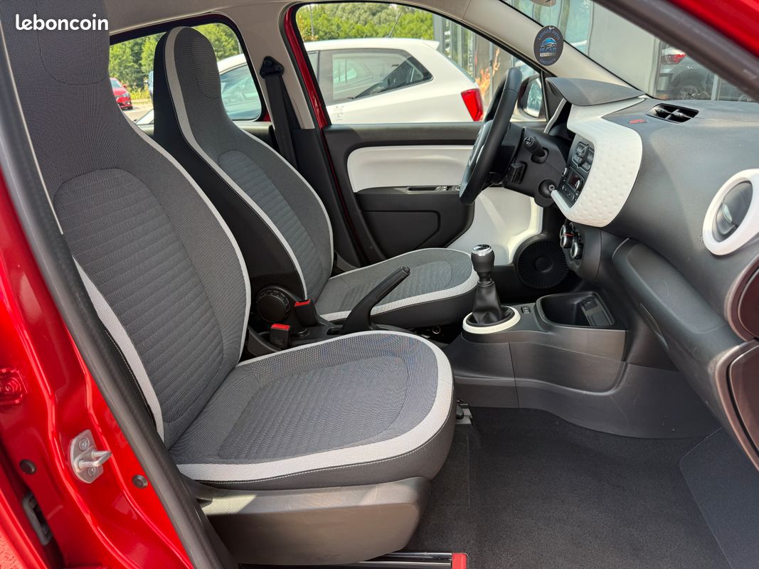 800 kms seulement renault twingo 1.0 sce 65 ch zen. 1ere main. 03/2021 (image 8)