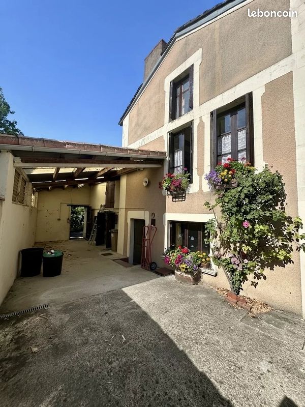 Maison 77 m² · à Saint-Martin-la-Pallu · 77 m² · 57 900 €