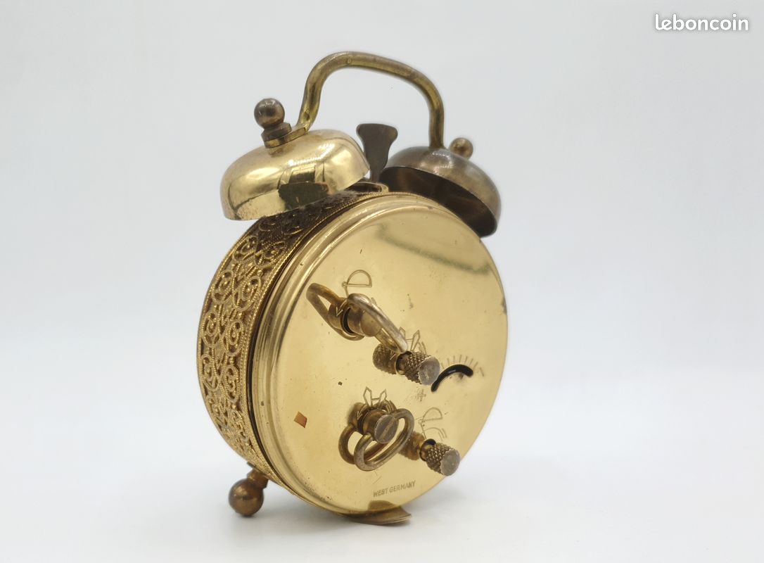 DAZZLEEX Réveil Mécanique Doré En Forme De Fer à Cheval - Horloge Vintage Métal Avec Sonnerie Surdimensionnée