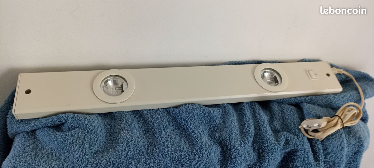 Réglette avec deux spots (image 4)