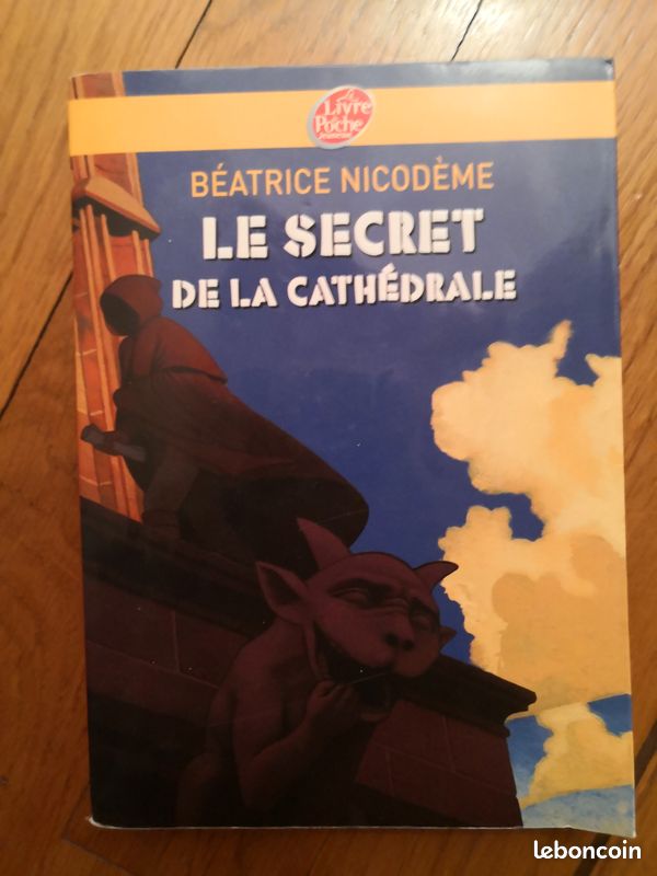 Livre adolescent policier (image 1)