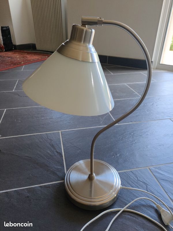 Lampe de bureau (image 1)