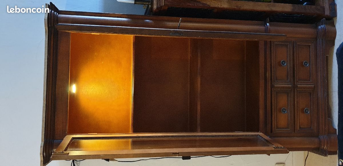 Armoire en bois négociable (image 2)