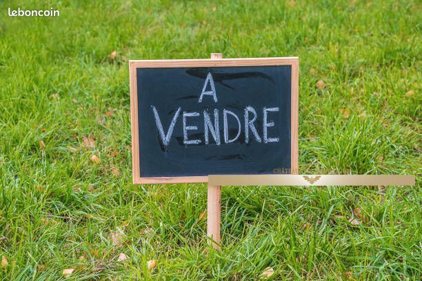 Terrain 700 m² · à Châteauneuf-les-Martigues · 700 m² · 259 000 €