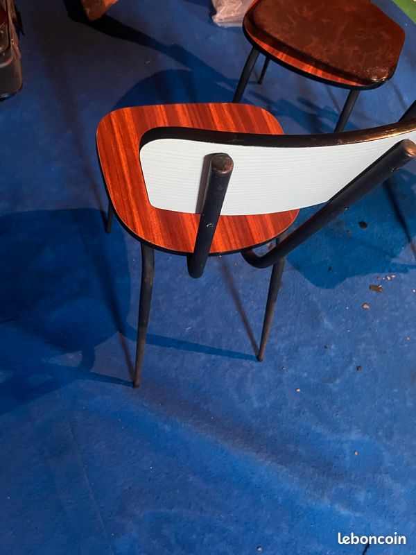 Chaise en Formica (image 2)
