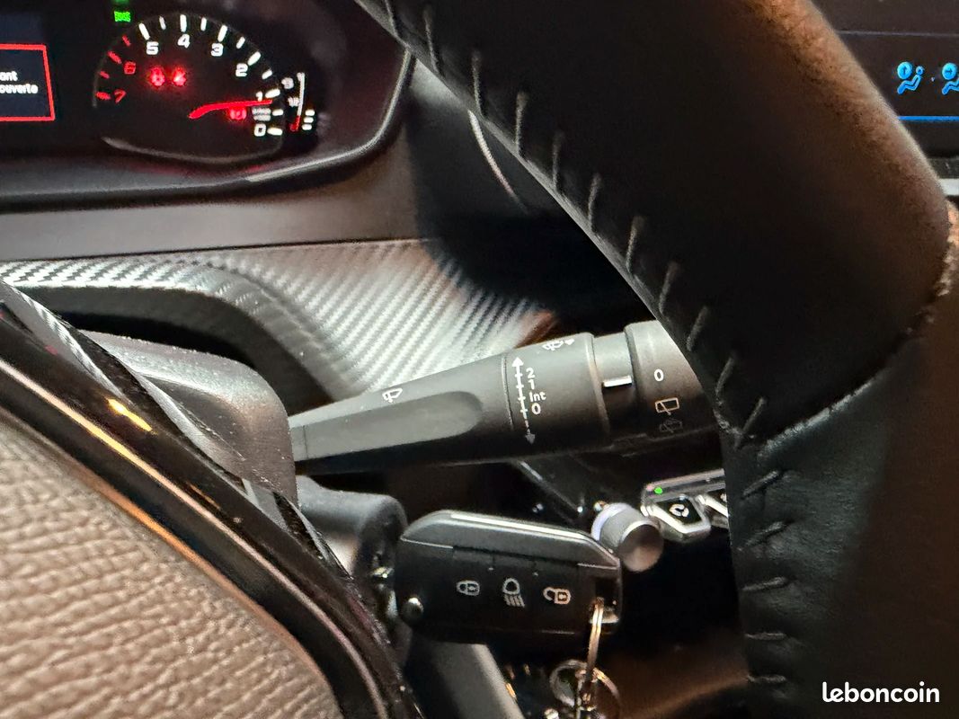 Peugeot 208 1.2 75i STYLE / DISTRIBUTION OK / ENTRETIEN PEUGEOT / BATTERIE NEUVE (image 19)