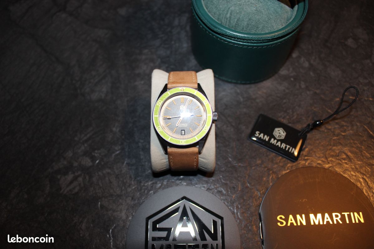 Montre Automatique San Martin - Cadran Bleu, Bracelet Nylon Noir, étanche 100m - Occasion