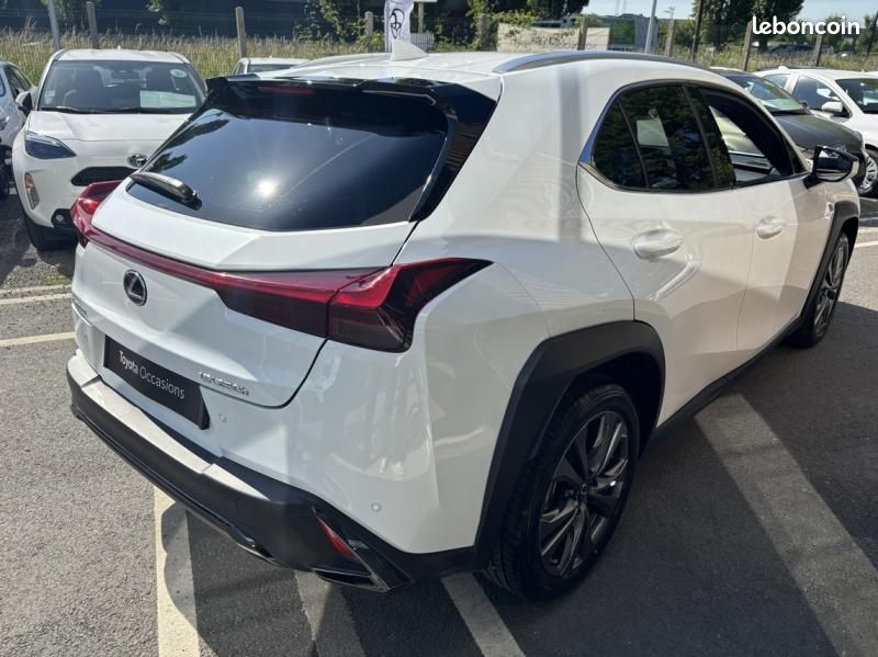Lexus UX 250h F SPORT Design 2WD (image 20)