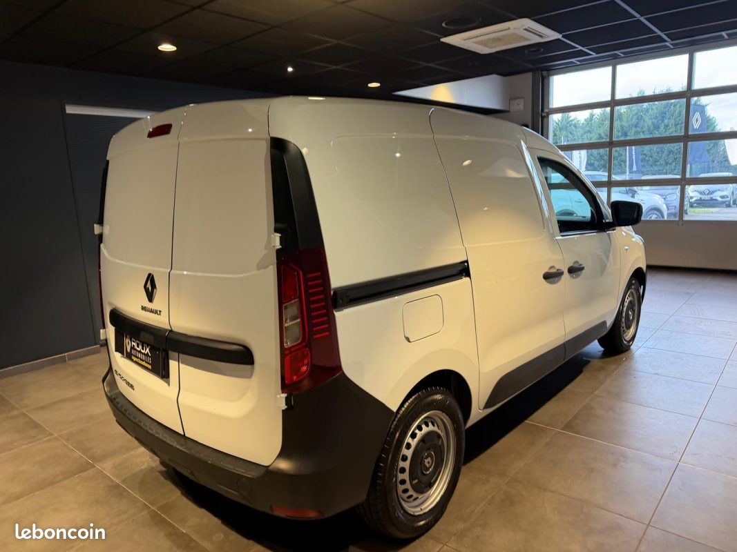 Renault express 1.5 blue dci 95ch confort / pack offroad / habillage bois / tva recuperable 2022 (image 7)