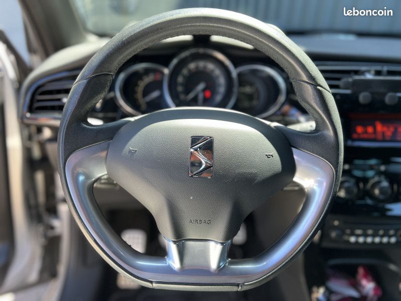 Citroen DS3 CABRIO 1.2 VTI PURETECH SO CHIC (image 15)