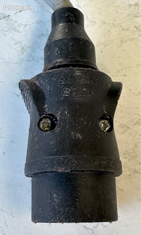 Prise électrique de remorque (image 1)