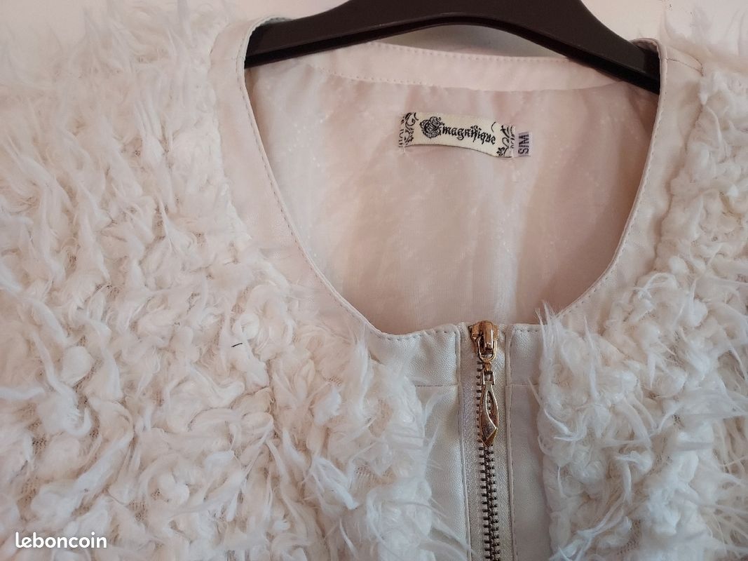 Manteau en fausse fourrure taille S/M (image 3)