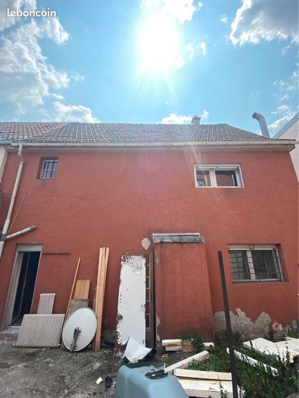 Maison 18 pièces 250 m² · à Mulhouse · 250 m² · 215 000 €