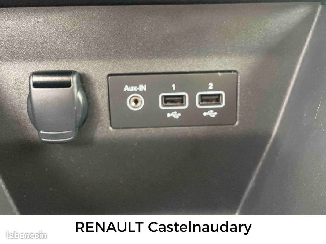 Renault clio societe blue dci 100 evolution reversible (image 19)