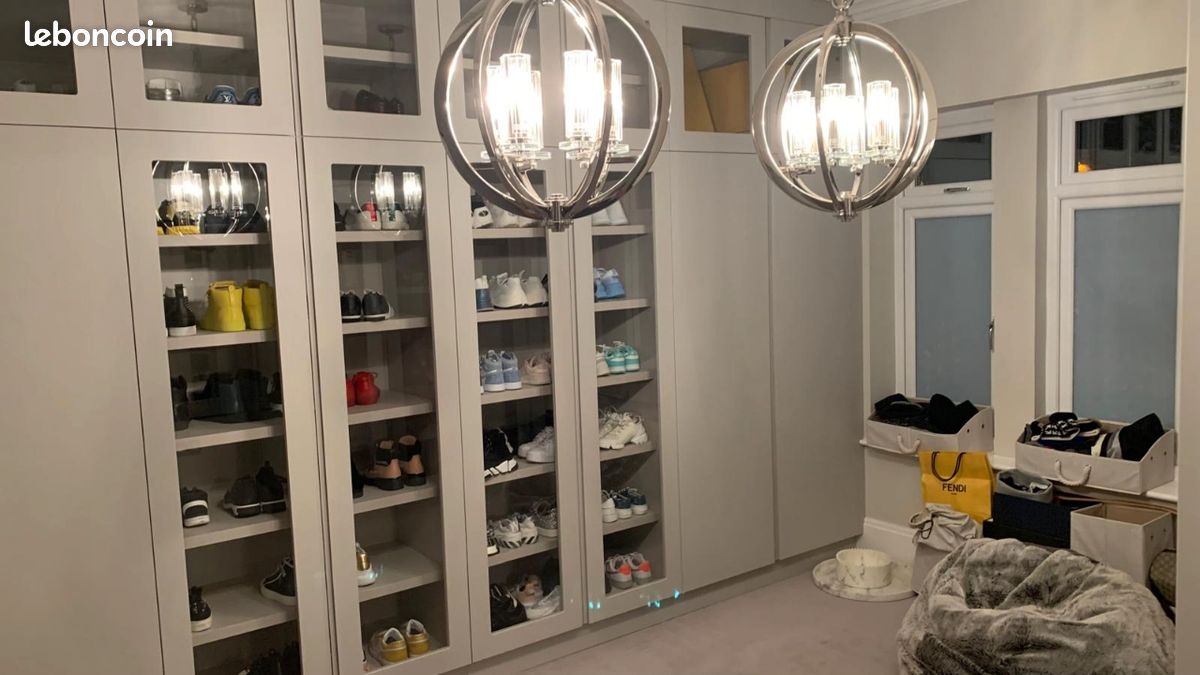 Grand dressing haute gamme avec îlot (image 1)