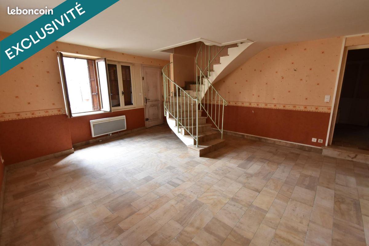 Maison 5 pièces 113 m² · à Juliénas · 113 m² · 110 000 €