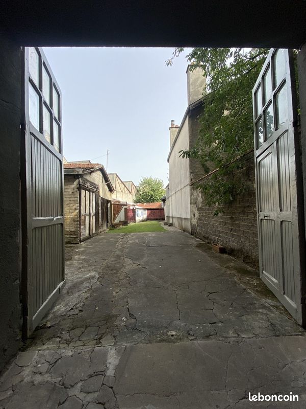 Parking 425 m² · à Limoges · 425 m² · 54 800 €