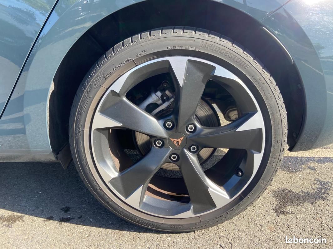 Cupra Leon 1.5 eTSI Hybrid 150 ch DSG7 V (image 8)
