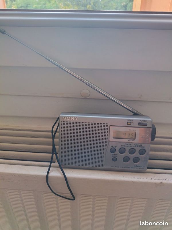 Radio réveil sony vintage (image 1)