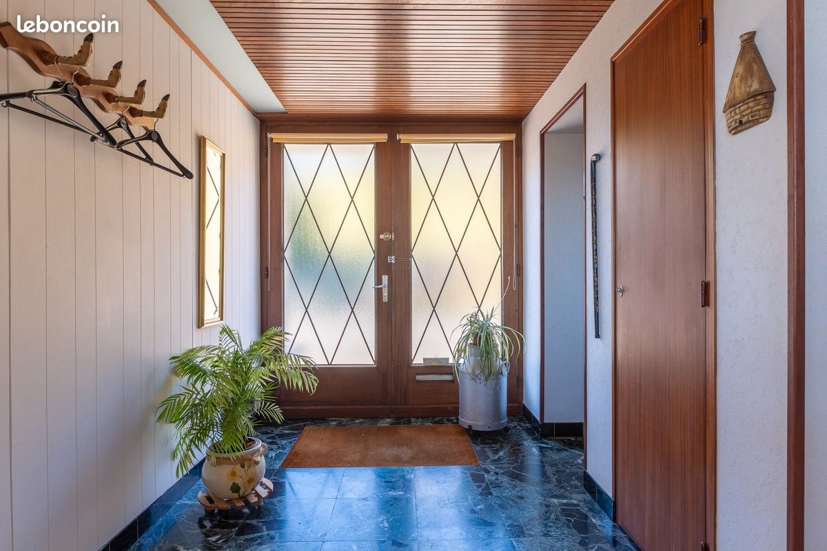 Propriété 10 pièces 195 m² (image 10)