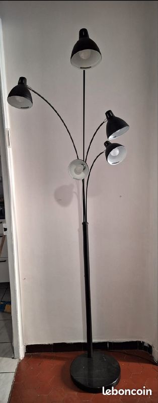 Lampadaire neuf (image 1)