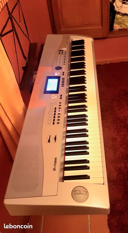 Grand piano numérique (image 1)