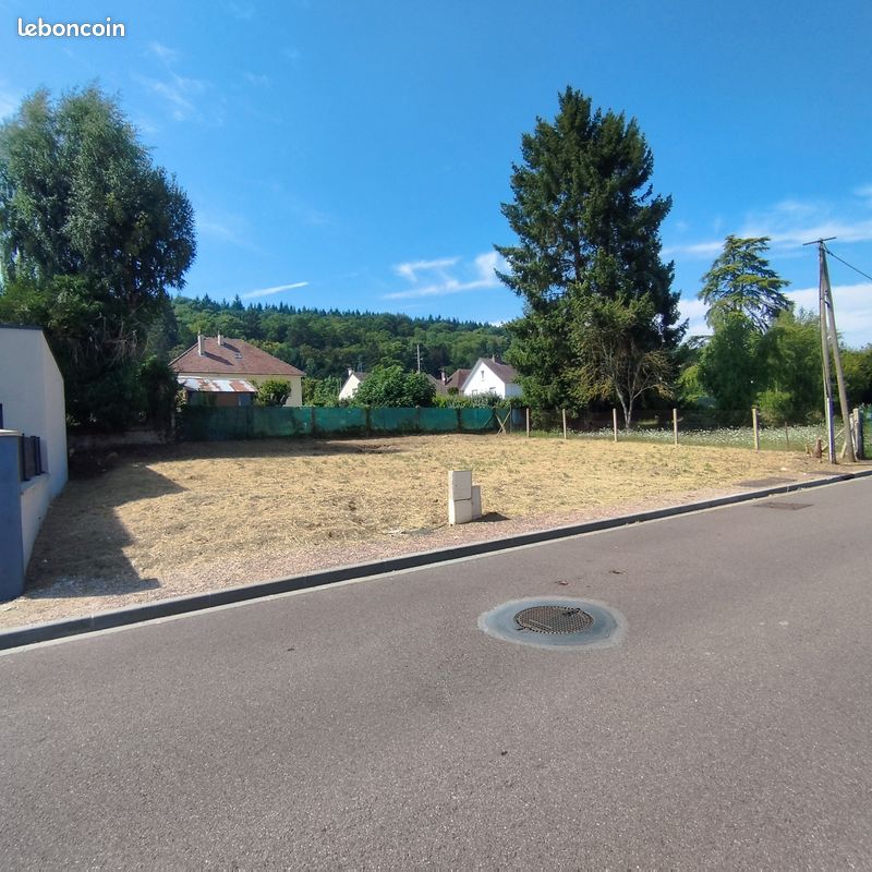 Vente terrain dans lotissement résidentiel 378 m² à Louviers ville (27400), entièrement viabilisé · 103 000 €