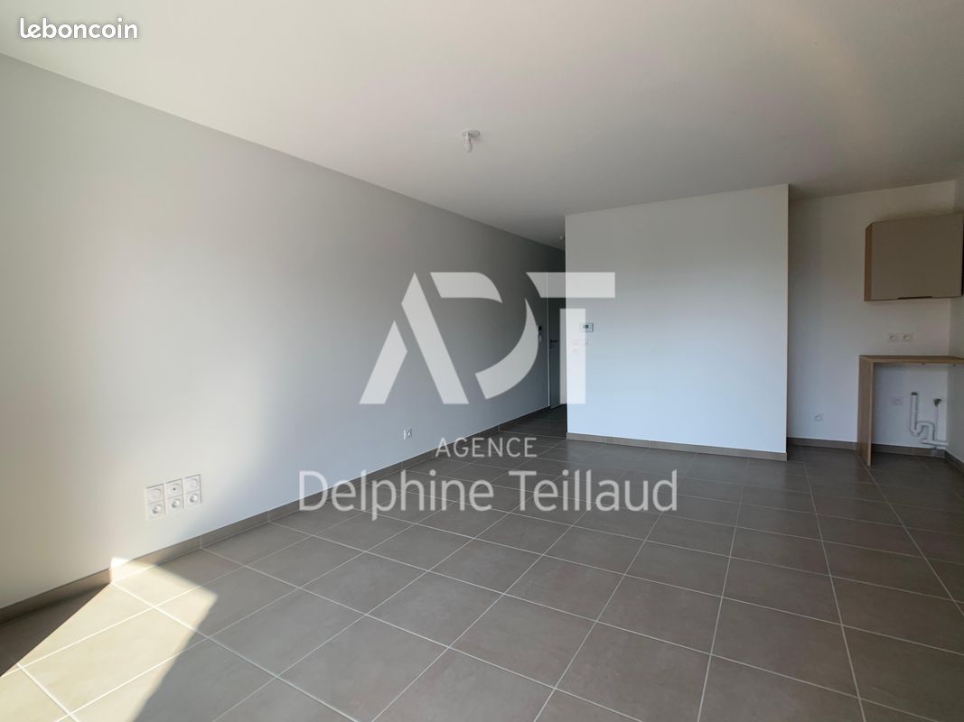 Appartement a louer fontaine - 3 pièce(s) - 61 m2 - Surfyn