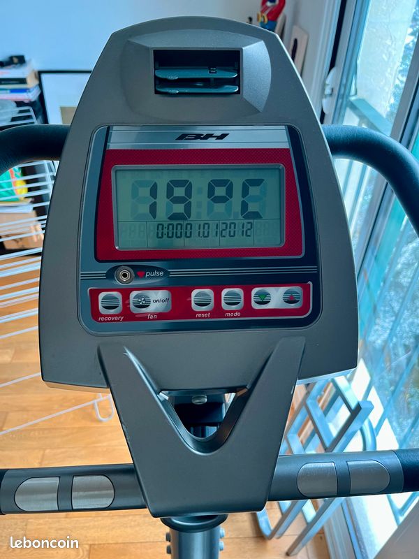 Vélo d’appartement BH Fitness Carbon Bike - adapté même à grandes tailles / poids (jusqu'à 150 kilos) (image 2)