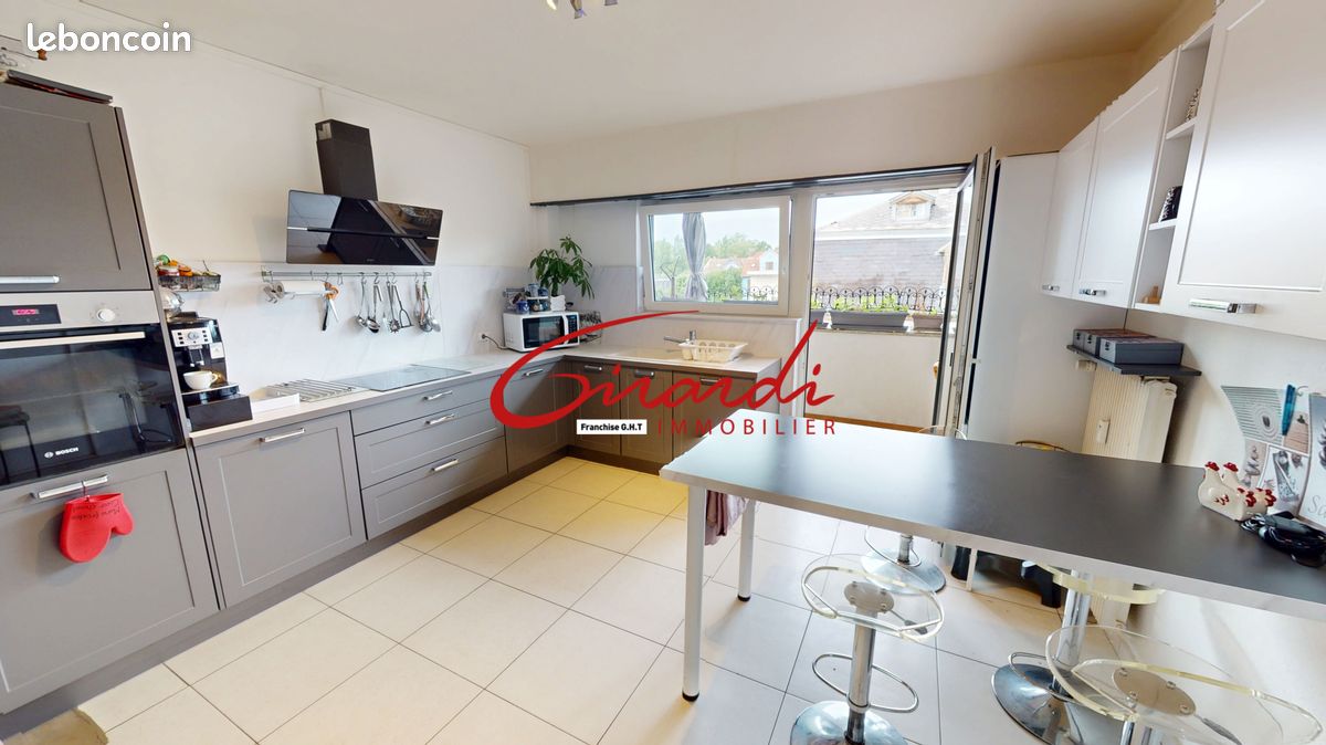 Appartement 5 pièces 137 m² · à Brunstatt-Didenheim · 137 m² · 261 000 €