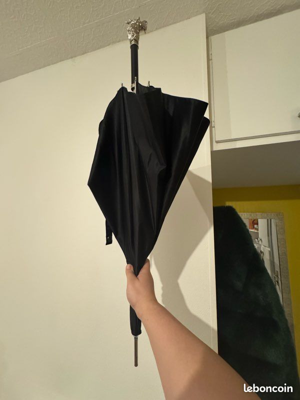 Parapluie Rayé Classique Et Coloré, Neuf Avec étiquettes - FABRIQUÉ OCCASION