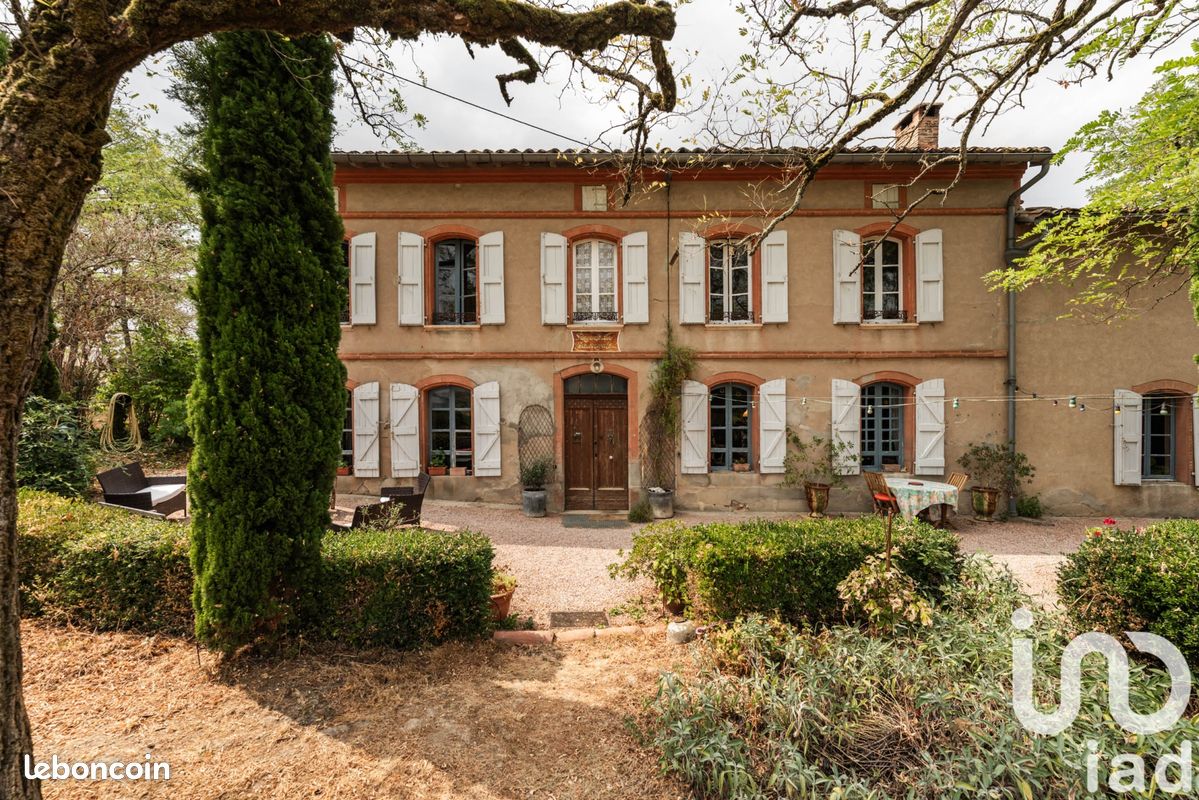Maison 9 pièces 285 m² · à Rabastens · 285 m² · 350 000 €