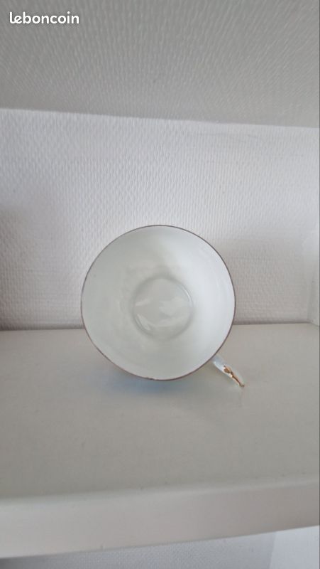 Tasse ancienne en porcelaine de Limoges (image 6)