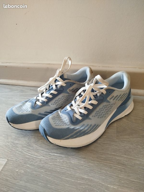 Baskets de sport (image 1)