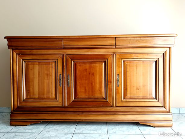 Buffet En Merisier Massif Aubusson-d'Auvergne 63120 Ameublement