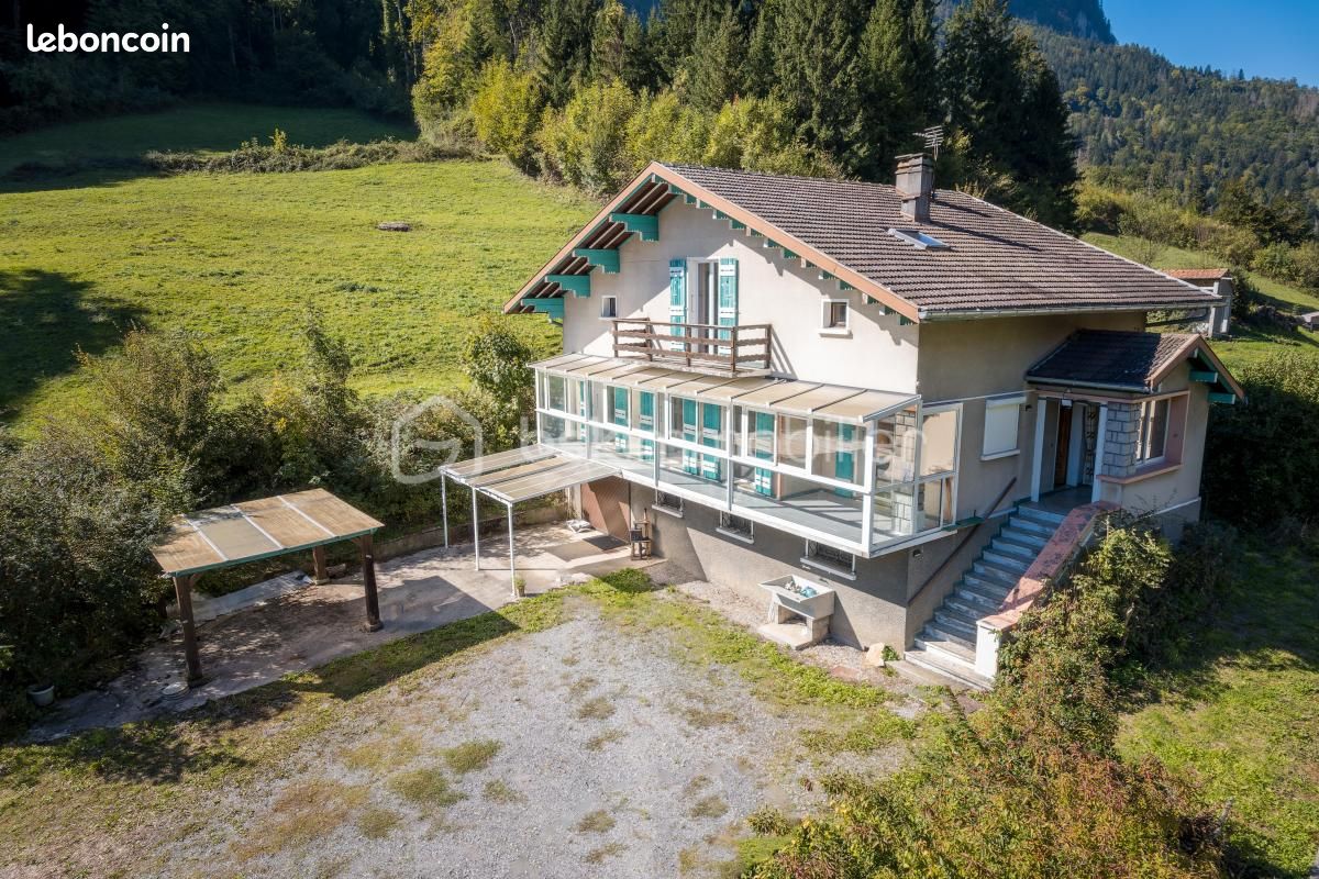 Maison 8 pièces 170 m² · à Magland · 170 m² · 416 000 €