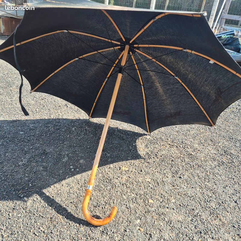 Parapluie Ancien Ou Vintage - Couleur Beige, Pour Femme, Occasion En Très Bon état
