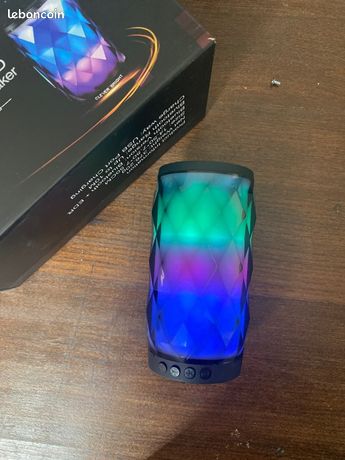 Flashing Led Billboard Bb1592 E-books 中景D68 TWS藍牙喇叭－ 松果購物