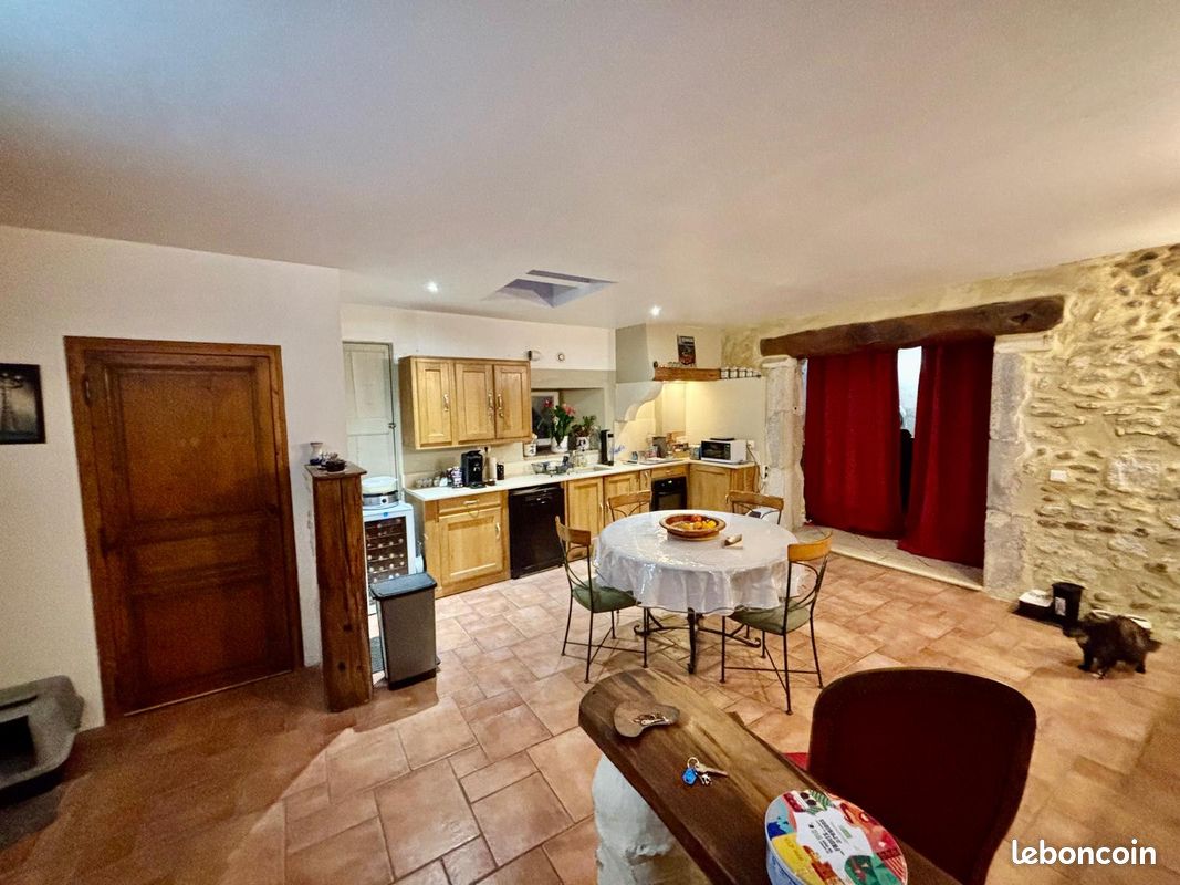 Appartement 3 pièces 98 m² · à Montélimar · 98 m² · 154 000 €