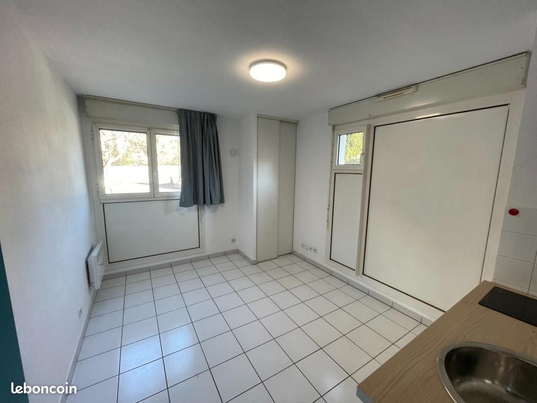 Studio 1 pièce 15 m² (image 2)