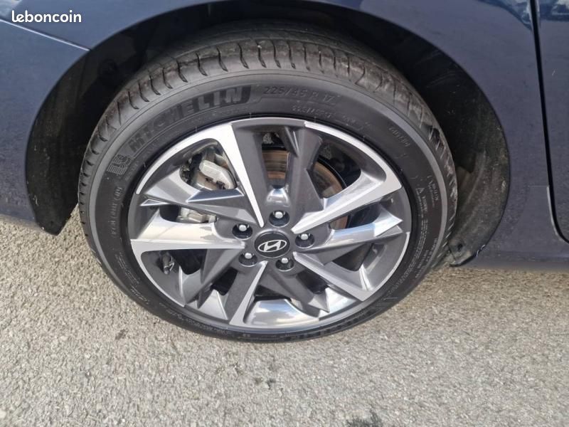 Hyundai i30 SW 1.0 T-GDi 100ch Creative DCT-7 (image 16)
