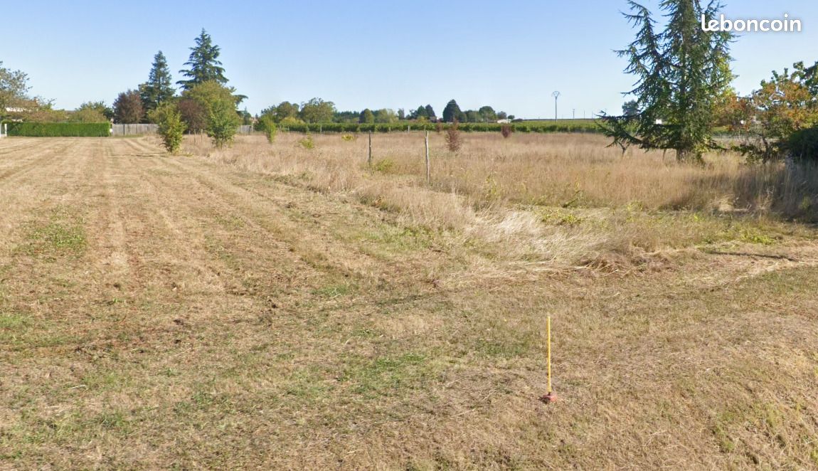 Terrain 800 m² Velines · à Vélines · 32 000 €