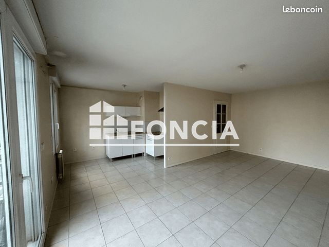 Appartement 2 pièces 45 m² · à Saint-Martin-d'Hères · 45 m² · 592 €/mois