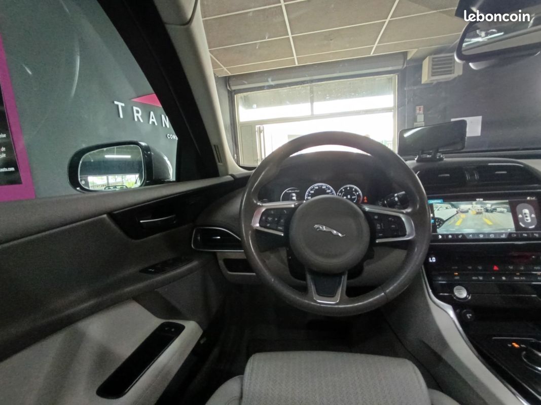 Jaguar xe 2.0l 250cv portofolio (image 17)