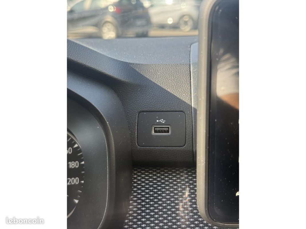 DACIA SANDERO 1.0 TCe - 90 - BV CVT III BERLINE Expression PHASE 2 (image 30)