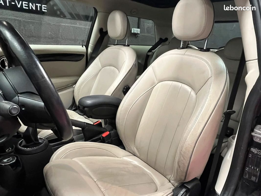 Mini MINI III Cooper D 1.5 116ch Pack Chili / Toit ouvrant / Sono Harman Kardon (image 12)